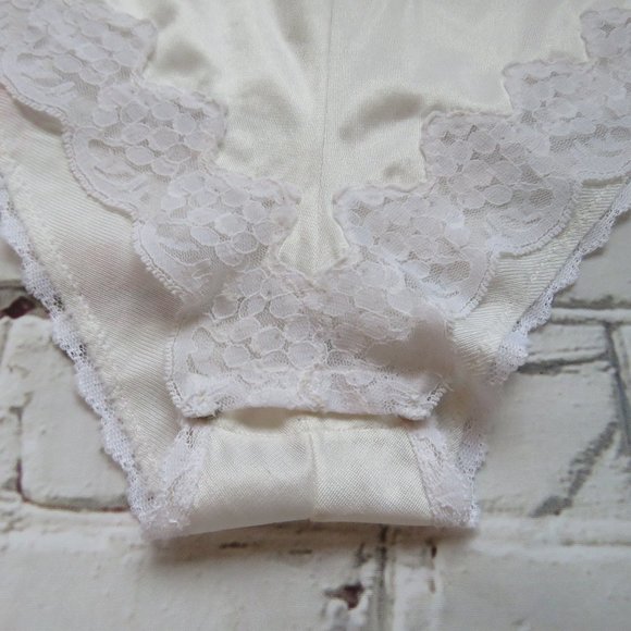 Vintage 1990s White Lace High Cut One Piece Baby Doll - Picture 6 of 10